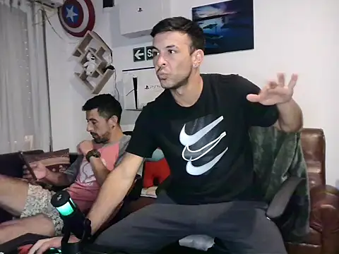 Snapshot of Bluntt55 chatting on February 21, 2026, 12:12 am Bluntt55 online show from February 21, 2026, 12:12 am