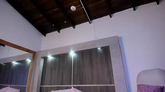 Snapshot of Brynaa chatting on March 22, 2026, 5:21 am Brynaa online show from March 22, 2026, 5:21 am