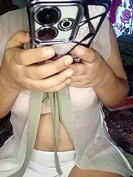 Snapshot of Rotna_begum chatting on April 21, 2026, 8:54 am Rotna begum online show from April 21, 2026, 8:54 am