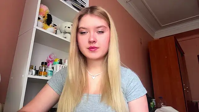 Snapshot of colamy chatting on February 8, 2026, 6:11 am colamy online show from February 8, 2026, 6:11 am