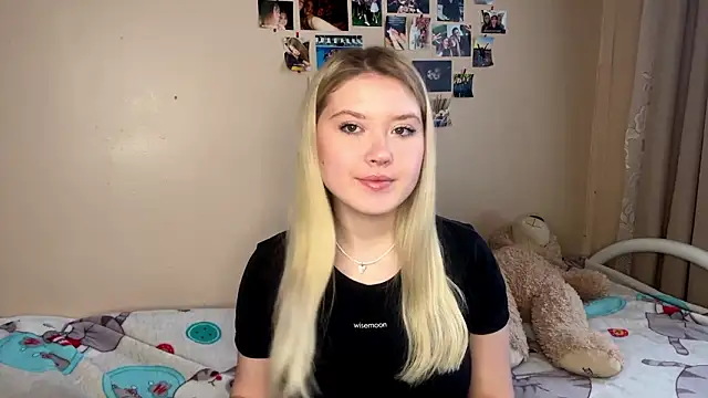 Snapshot of colamy chatting on February 15, 2026, 6:14 am colamy online show from February 15, 2026, 6:14 am