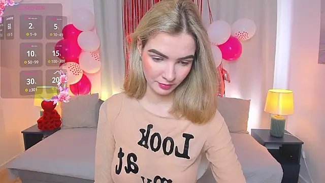 SinLuna  online show from February 15, 2026, 1:10 pm