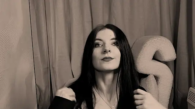 Snapshot of NicoleLuxe chatting on March 29, 2026, 5:03 pm NicoleLuxe online show from March 29, 2026, 5:03 pm