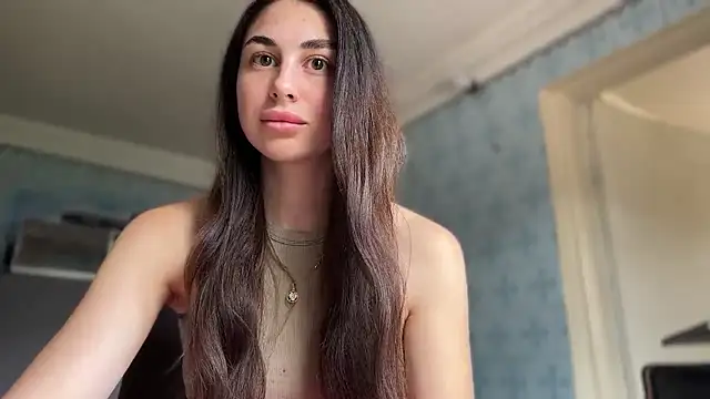 LiluMartiznir online show from June 8, 2026, 11:11 am