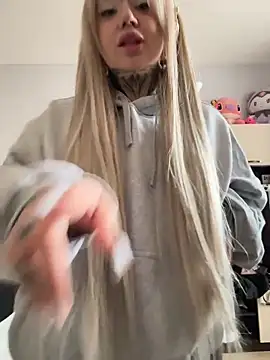 Chiibi online show from March 31, 2026, 11:01 am