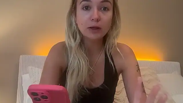 kelseyblu online show from May 19, 2026, 12:04 am