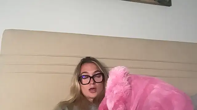 kelseyblu online show from May 26, 2026, 11:36 pm