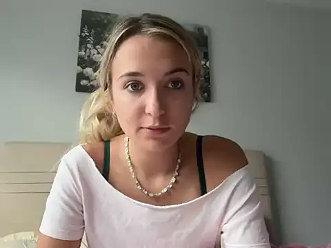 kelseyblu online show from April 23, 2026, 10:22 pm