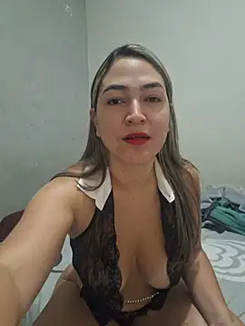 Snapshot of Grecia00x chatting on July 12, 2026, 3:35 pm Grecia00x online show from July 12, 2026, 3:35 pm