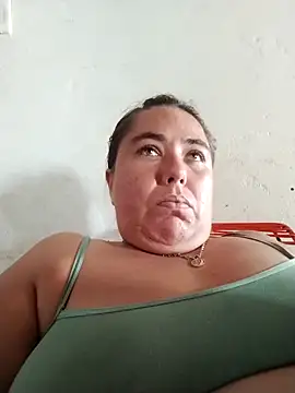 Snapshot of hot_girl_full chatting on May 21, 2026, 5:21 pm hot girl full online show from May 21, 2026, 5:21 pm