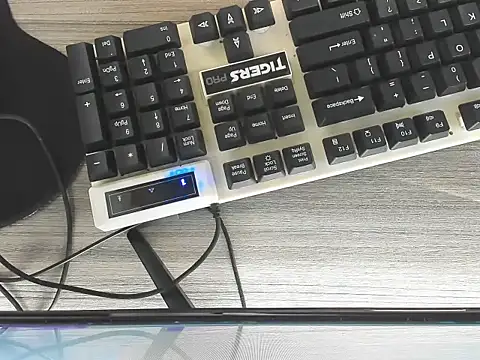 Snapshot of Maggiebitchx chatting on February 23, 2026, 8:42 pm Maggiebitchx online show from February 23, 2026, 8:42 pm