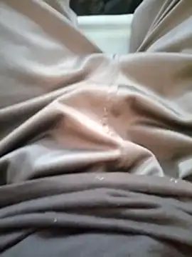 Snapshot of dallm5 chatting on April 11, 2026, 10:35 pm dallm5 online show from April 11, 2026, 10:35 pm