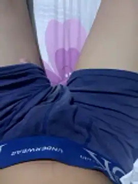 Snapshot of dallm5 chatting on April 6, 2026, 7:31 am dallm5 online show from April 6, 2026, 7:31 am