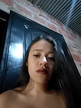 Snapshot of lachiki_plus chatting on February 7, 2026, 10:34 am lachiki plus online show from February 7, 2026, 10:34 am