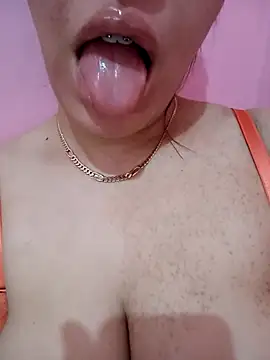 kamilia sexyy online show from April 6, 2026, 4:19 pm