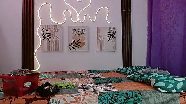 Snapshot of Miss_Merrie chatting on February 18, 2026, 9:28 am Miss Merrie online show from February 18, 2026, 9:28 am