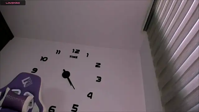 melisa meow  online show from April 3, 2026, 1:06 pm