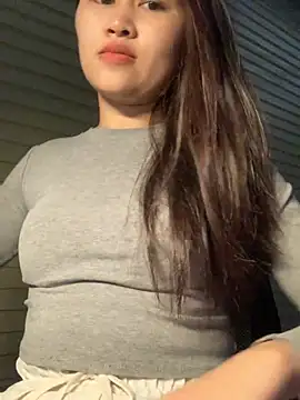 Luna Babyyy online show from March 12, 2026, 1:11 am