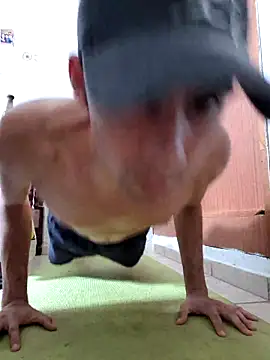 Snapshot of uglyboy664 chatting on February 20, 2026, 3:25 pm uglyboy664 online show from February 20, 2026, 3:25 pm