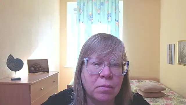 Snapshot of Emma_Eclipsee chatting on March 8, 2026, 10:51 am Emma Eclipsee online show from March 8, 2026, 10:51 am