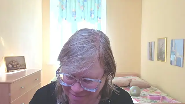 Snapshot of Emma_Eclipsee chatting on March 15, 2026, 11:06 am Emma Eclipsee online show from March 15, 2026, 11:06 am