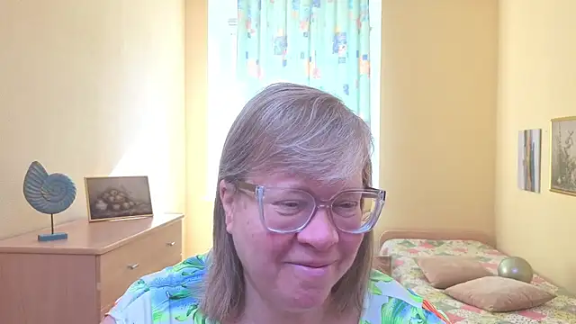 Snapshot of Emma_Eclipsee chatting on March 7, 2026, 10:21 am Emma Eclipsee online show from March 7, 2026, 10:21 am