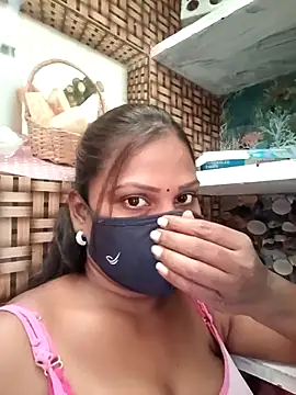 Tamil Hot Nisha online show from February 17, 2026, 6:11 am