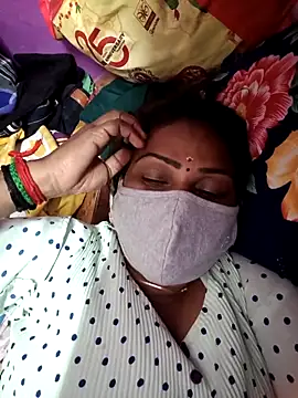 Snapshot of Tamil_Hot_Nisha chatting on April 14, 2026, 4:45 pm Tamil Hot Nisha online show from April 14, 2026, 4:45 pm