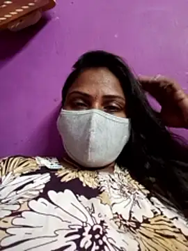 Snapshot of Tamil_Hot_Nisha chatting on March 4, 2026, 10:28 pm Tamil Hot Nisha online show from March 4, 2026, 10:28 pm