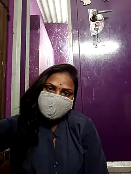 Snapshot of Tamil_Hot_Nisha chatting on April 6, 2026, 8:04 am Tamil Hot Nisha online show from April 6, 2026, 8:04 am