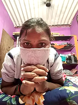 Snapshot of Tamil_Hot_Nisha chatting on March 15, 2026, 4:19 am Tamil Hot Nisha online show from March 15, 2026, 4:19 am