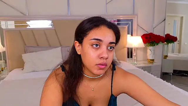 Snapshot of Luna_Cortier chatting on May 1, 2026, 5:34 am Luna Cortier online show from May 1, 2026, 5:34 am