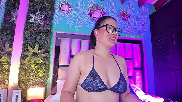 Mari cooper1 online show from April 14, 2026, 9:42 pm