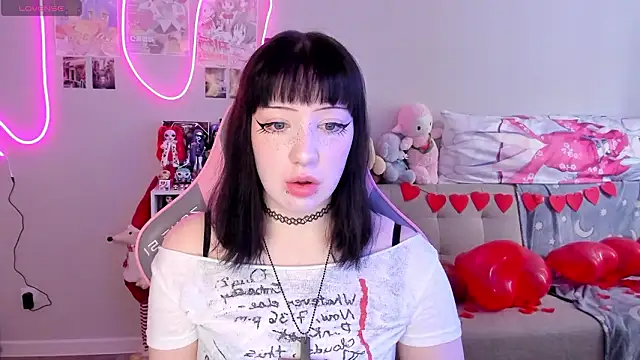 Snapshot of MollysLand chatting on February 10, 2026, 8:35 am MollysLand online show from February 10, 2026, 8:35 am