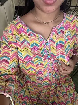 nauty girl shalu online show from February 19, 2026, 4:53 am