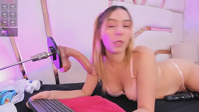 Snapshot of MelodyBloom_ chatting on February 20, 2026, 12:07 pm MelodyBloom online show from February 20, 2026, 12:07 pm