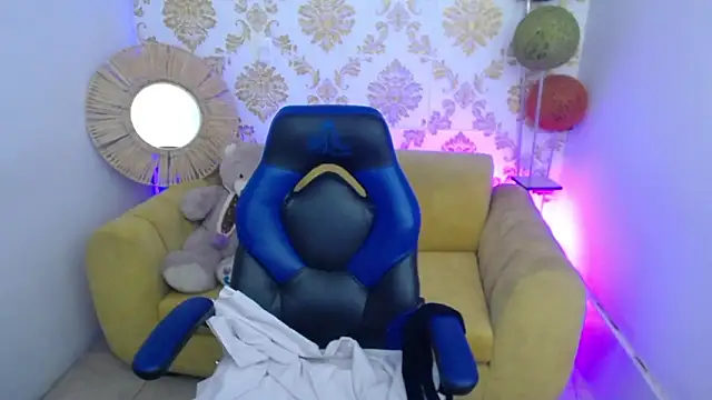 ALISS M  online show from March 13, 2026, 8:58 pm