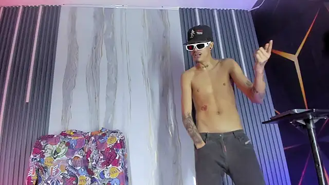 Snapshot of David_Bigcock20 chatting on February 25, 2026, 8:30 pm David Bigcock20 online show from February 25, 2026, 8:30 pm