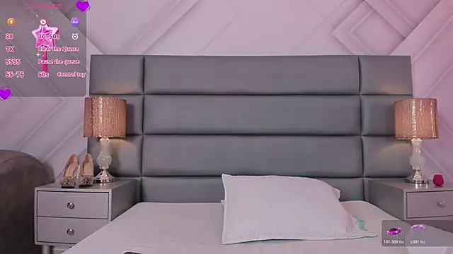 AlexaFoxx  online show from May 10, 2026, 1:04 pm