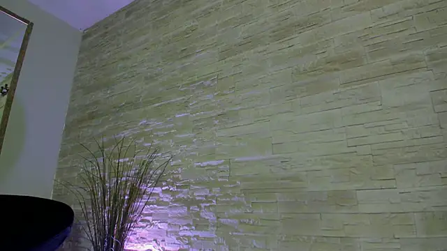 Ivorym00n online show from March 18, 2026, 7:00 am