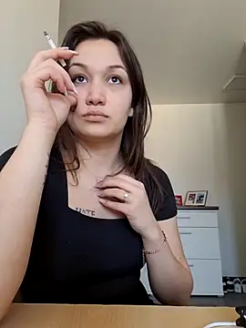 Snapshot of RoxyWeb18 chatting on March 3, 2026, 9:49 am RoxyWeb18 online show from March 3, 2026, 9:49 am