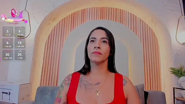 Snapshot of violet_scott_ chatting on April 15, 2026, 8:53 pm violet scott online show from April 15, 2026, 8:53 pm