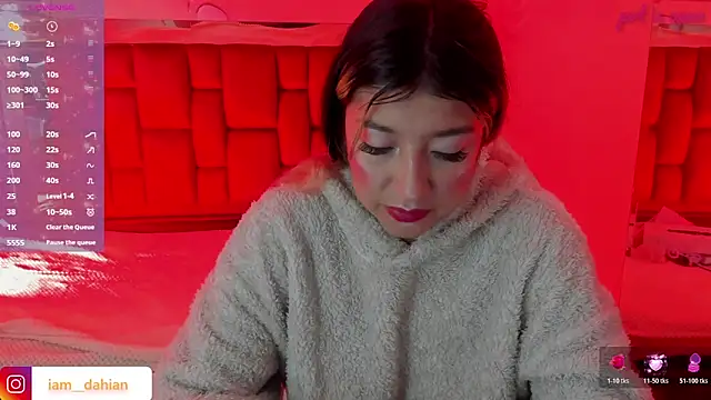 Snapshot of Dahiana_Dmour_ chatting on June 22, 2026, 12:35 pm Dahiana Dmour online show from June 22, 2026, 12:35 pm
