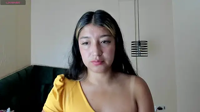 Snapshot of Dahiana_Dmour_ chatting on April 24, 2026, 4:09 pm Dahiana Dmour online show from April 24, 2026, 4:09 pm