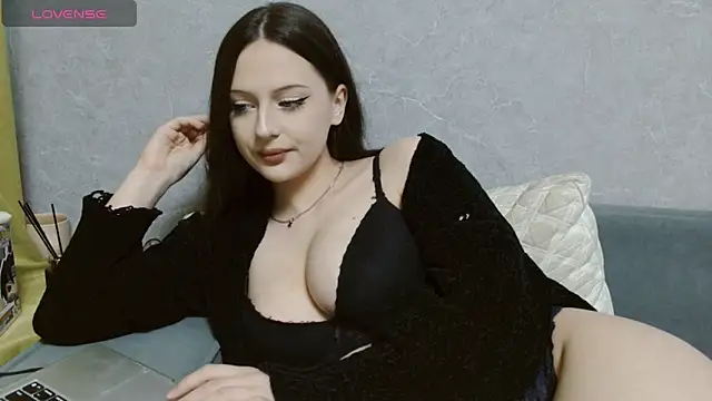 NancyMur online show from May 15, 2026, 4:05 pm