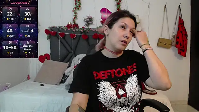 Sharma Amayra online show from March 3, 2026, 7:43 pm