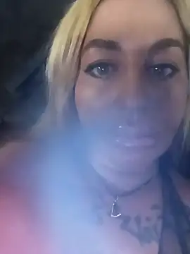 MiaMooly online show from October 23, 2025, 3:21 pm