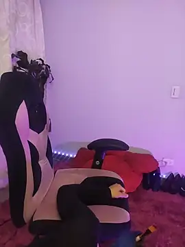 missfungi8 online show from March 30, 2026, 8:05 am