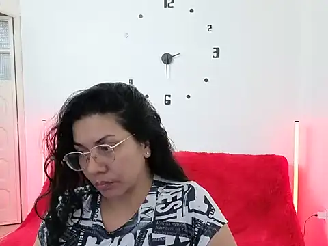 Snapshot of johana_collins chatting on March 5, 2026, 6:48 pm johana collins online show from March 5, 2026, 6:48 pm