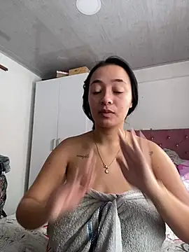 JulietaRiios online show from May 19, 2026, 5:31 pm